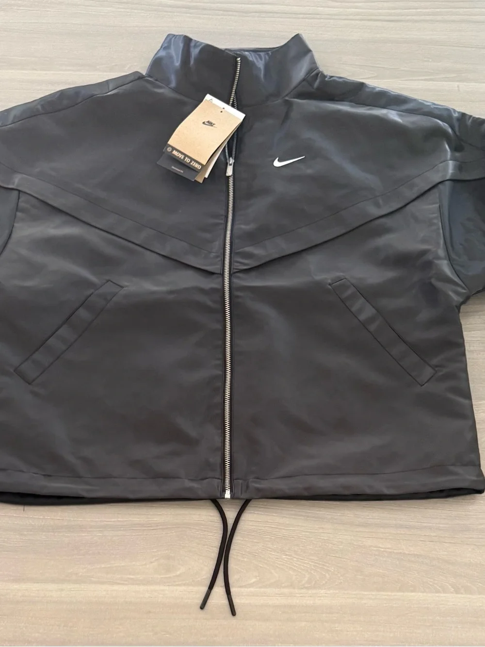 Nike Women's Sportswear Windrunner Shine Jacket